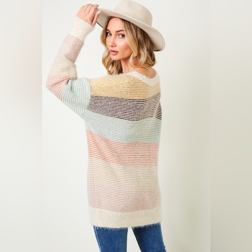 #20 CLOSEOUT SALE! Beautiful Color Block striped cozy sweater NWT - Picture 6 of 7